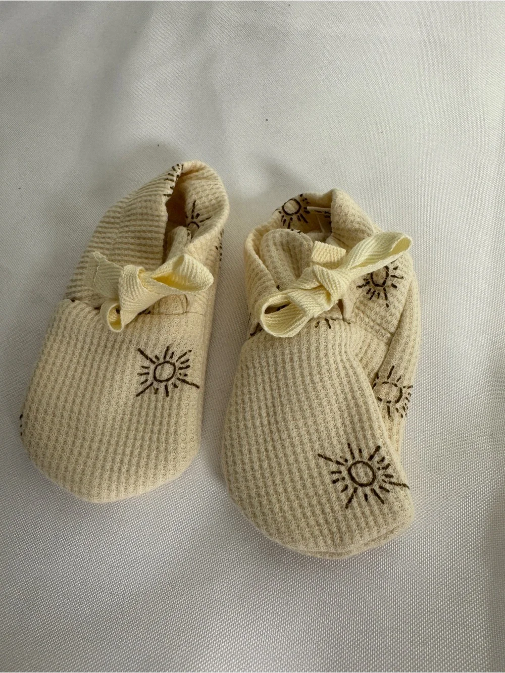 kate quinn Cream Waffle Knit Tie Booties with Golden Tiny Sun Embroidery 6-12 mo